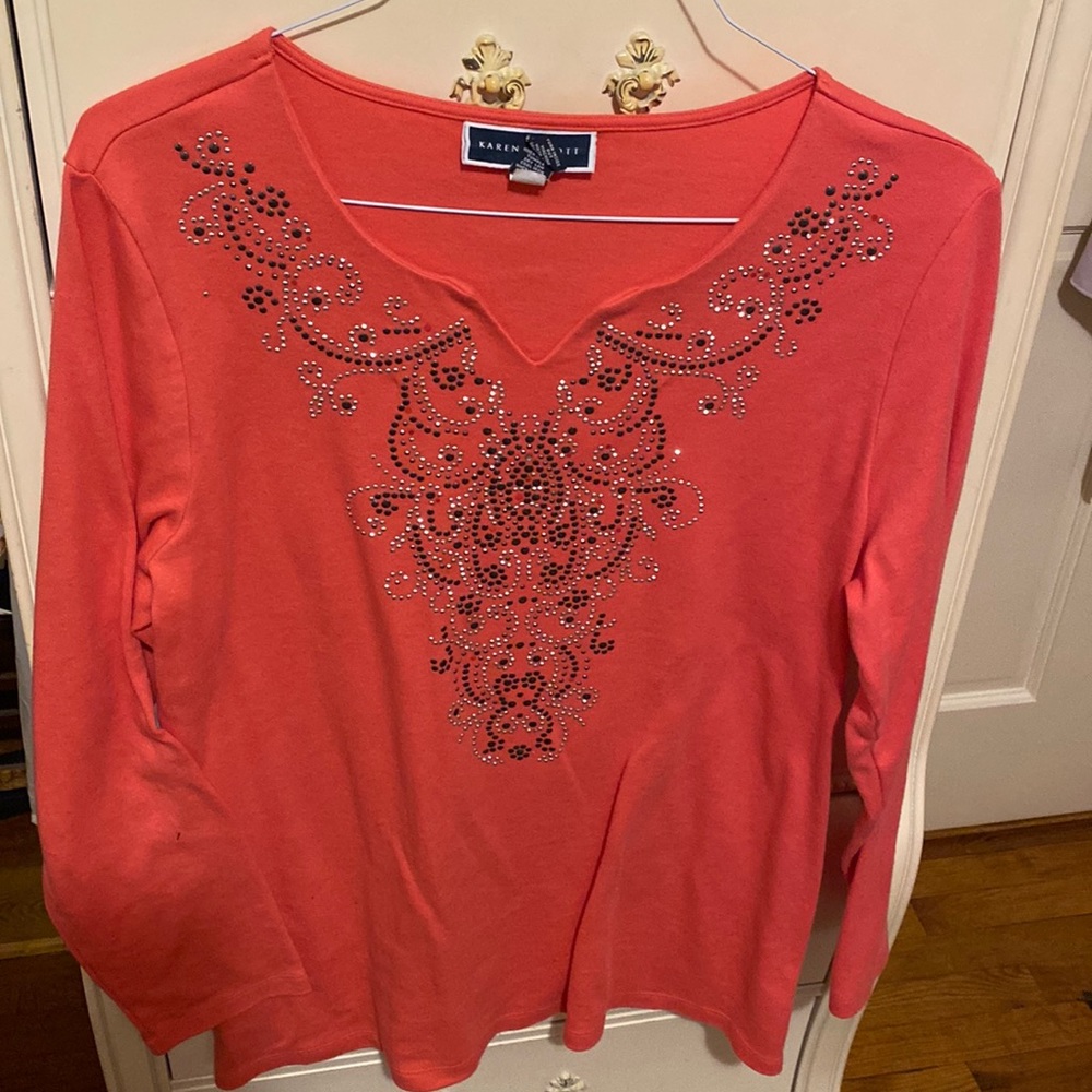 Women’s salmon long sleeve Karen Scott top